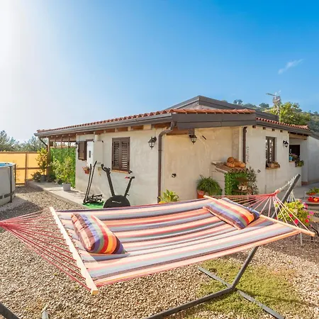 Kina Country Side 3* Castiglione di Sicilia